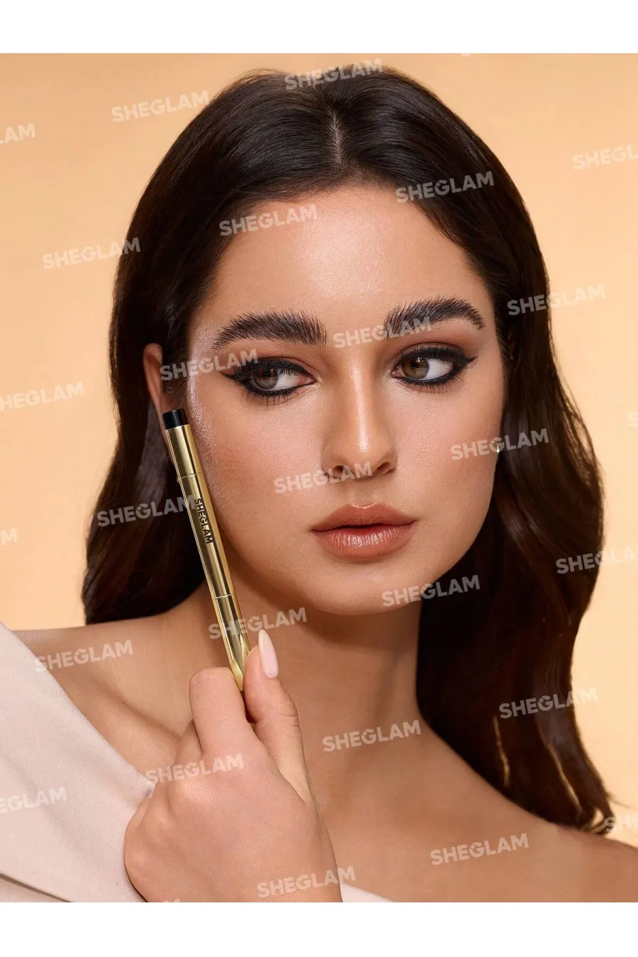 مزایای مداد چشم کرمی رنگ مشکی شیگلم Sheglam مزایای مداد چشم کرمی رنگ مشکی شیگلم Sheglam