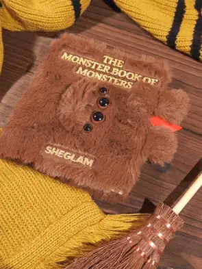 ویژگیهای پالت سایه کلکسیونی هری پاتر مدل Monster Book Of Monsters شیگلم Sheglam (Sheglam Harry Potter™ X SHEGLAM Monster Book Of Monsters Palette) ویژگیهای پالت سایه کلکسیونی هری پاتر مدل Monster Book Of Monsters شیگلم Sheglam (Sheglam Harry Potter™ X SHEGLAM Monster Book Of Monsters Palette)