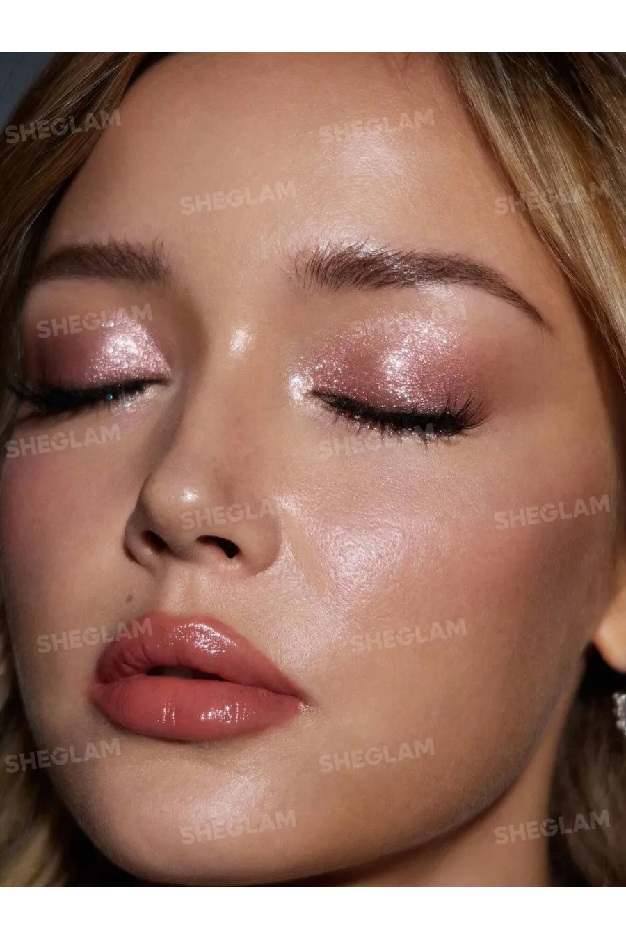درباره سایه چشم دو رنگ پخته شده ژلهای براق رنگ Prism Echo شیگلم Sheglam درباره سایه چشم دو رنگ پخته شده ژلهای براق رنگ Prism Echo شیگلم Sheglam