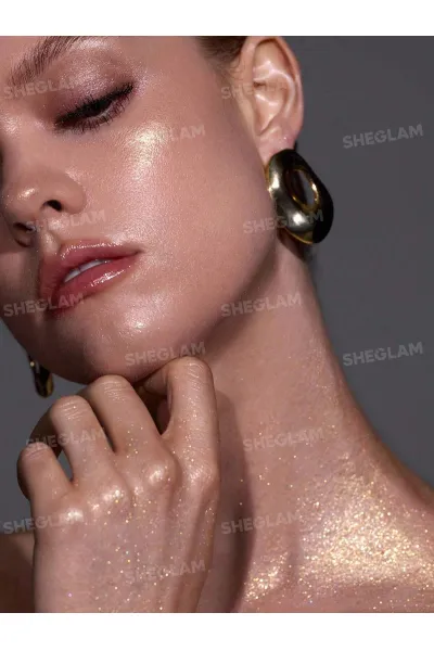  تصویر 6 : اسپری هایلایتر و براق کننده بدن Go Go Glow رنگ شامپاینی براق Champagne Shimmer شیگلم Sheglam 